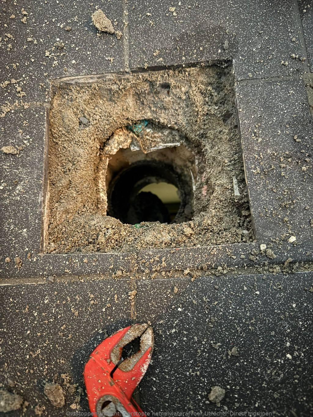Verstopte hemelwaterafvoer Utrecht? Direct ingrijpen!